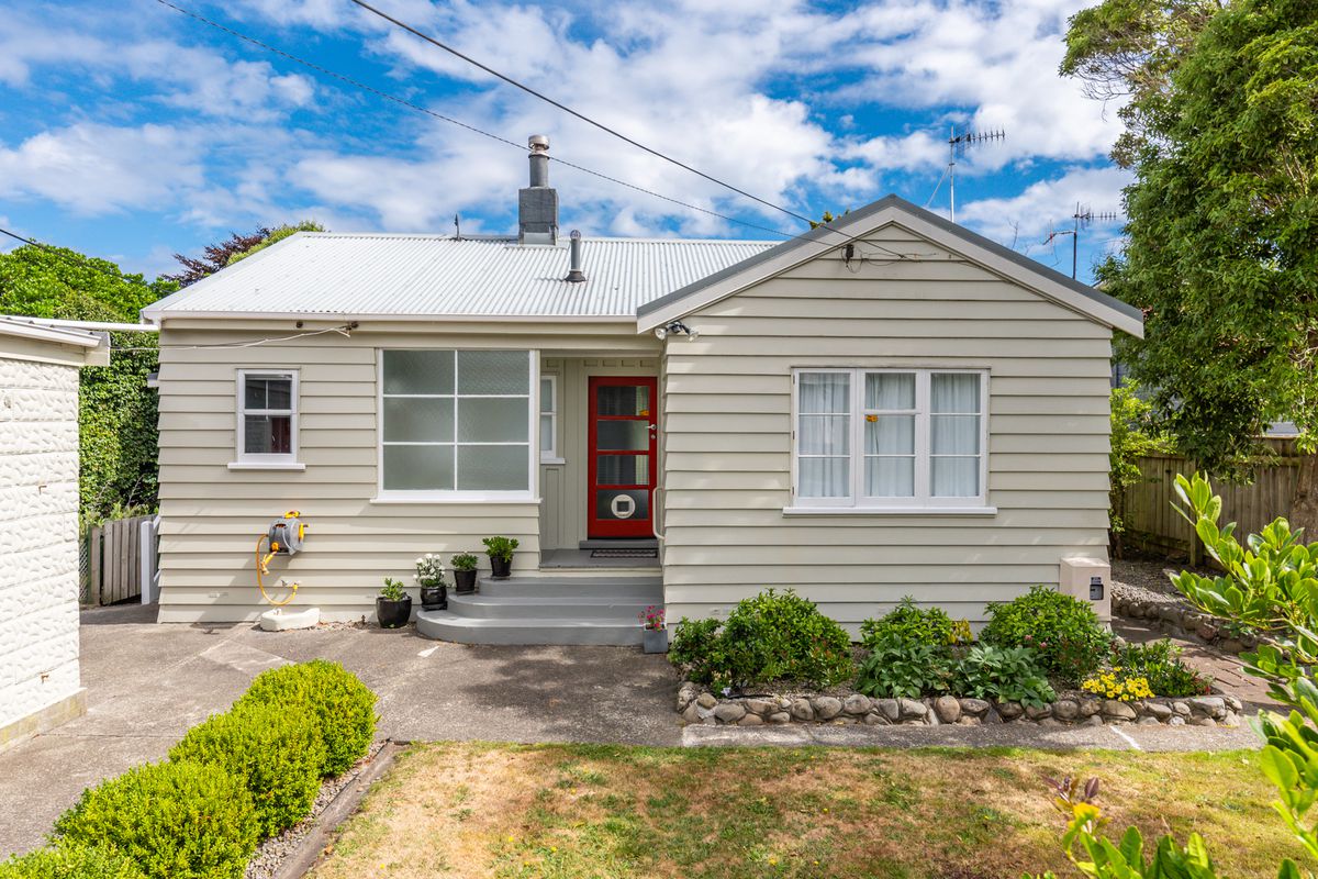 25 Golf Road, Paraparaumu Beach