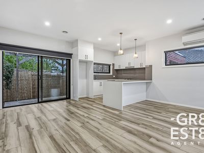 2 / 8 Ardmore Street, Cranbourne