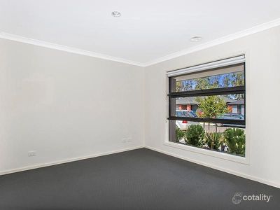 30 Jupiter Crescent, Cranbourne West