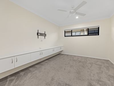 8 Sunset Street, Morayfield