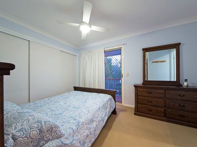 1/11 Trevally Crescent, Manly West