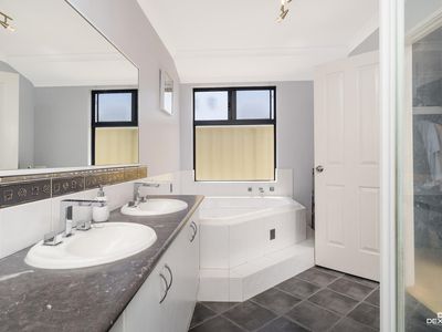 39 Haslingfield Way, Butler