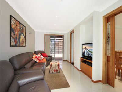 16 Toolangi Close, Cordeaux Heights