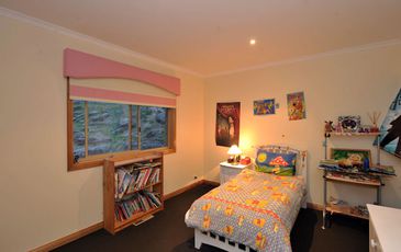 24 North Hidden Valley Circuit, Beaconsfield