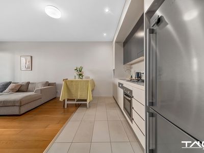 211 / 15 Baywater Drive, Wentworth Point