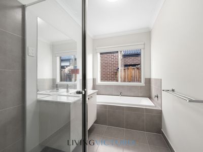 31 Houston Drive, Thornhill Park