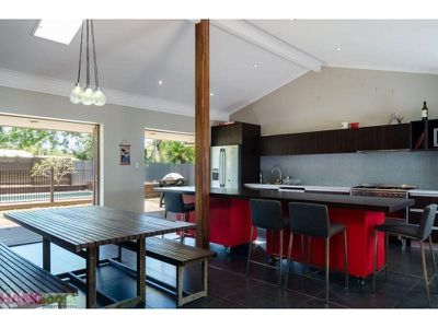 15 Palm Grove Cres, Tewantin