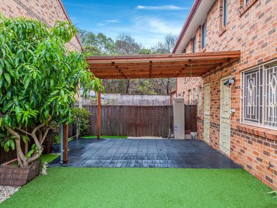 2 / 9 Watergum Way, Greenacre