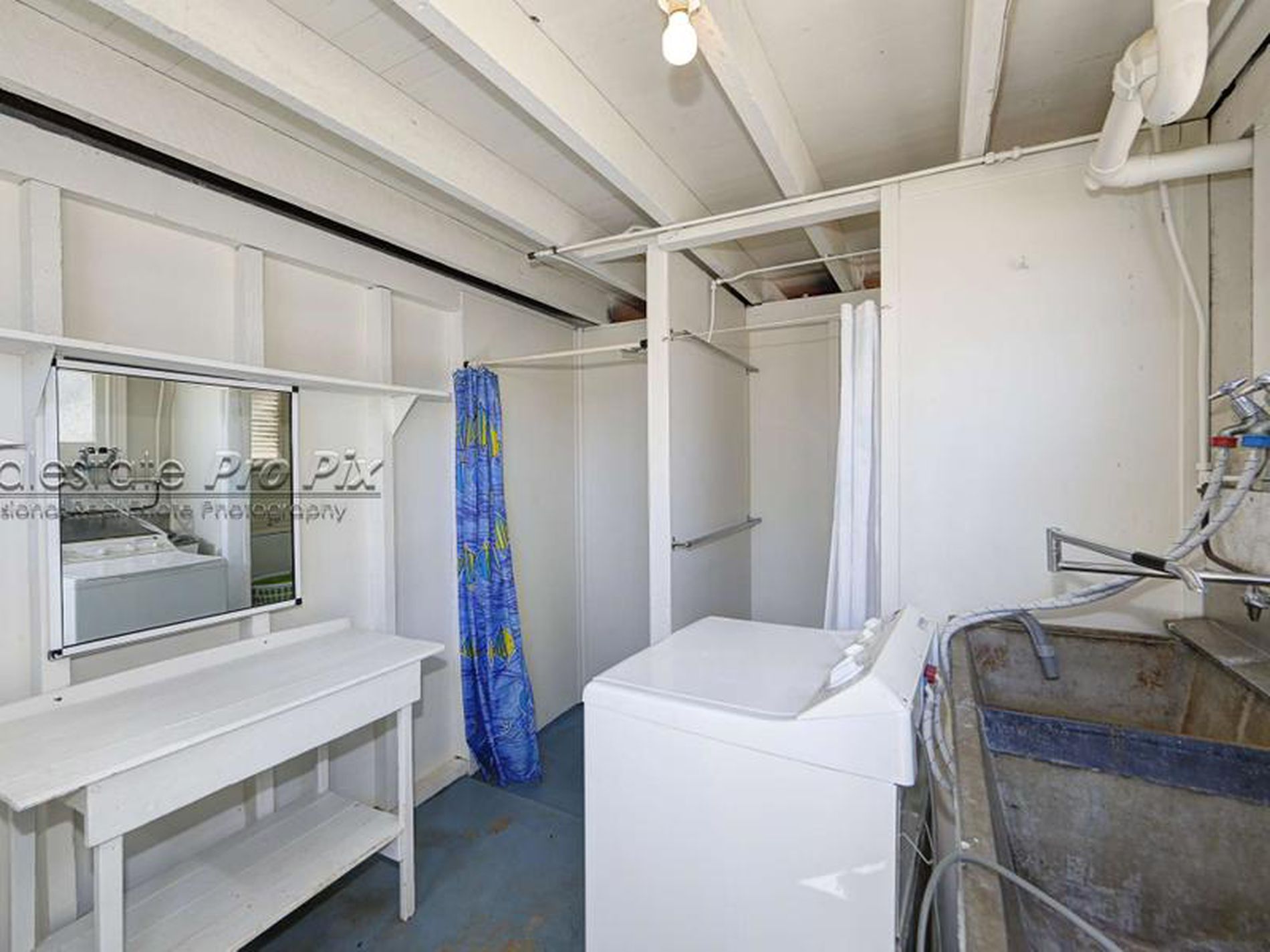 80 Esplanade, Woodgate
