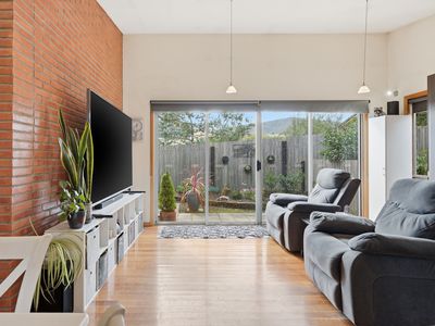 1 / 8 Smith Street, Cygnet