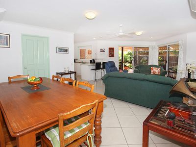 2 / 3 Hoop Court, Maroochydore