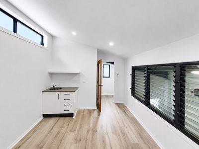 1 / 12 Simpson Street, Kirra