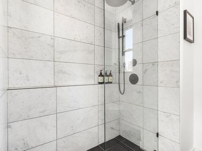 unit 14b / 365 West 20th Street, Manhattan, NY, International