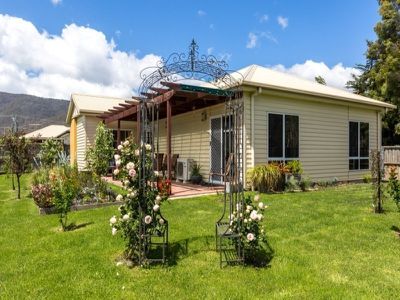5 / 97 Main Road, Huonville