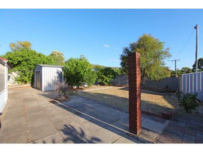 2 Lensham Place, Armadale