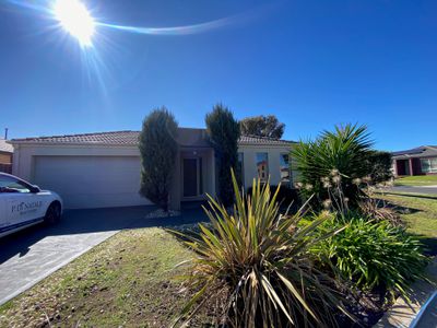 30 Clearwater Rise Parade, Truganina
