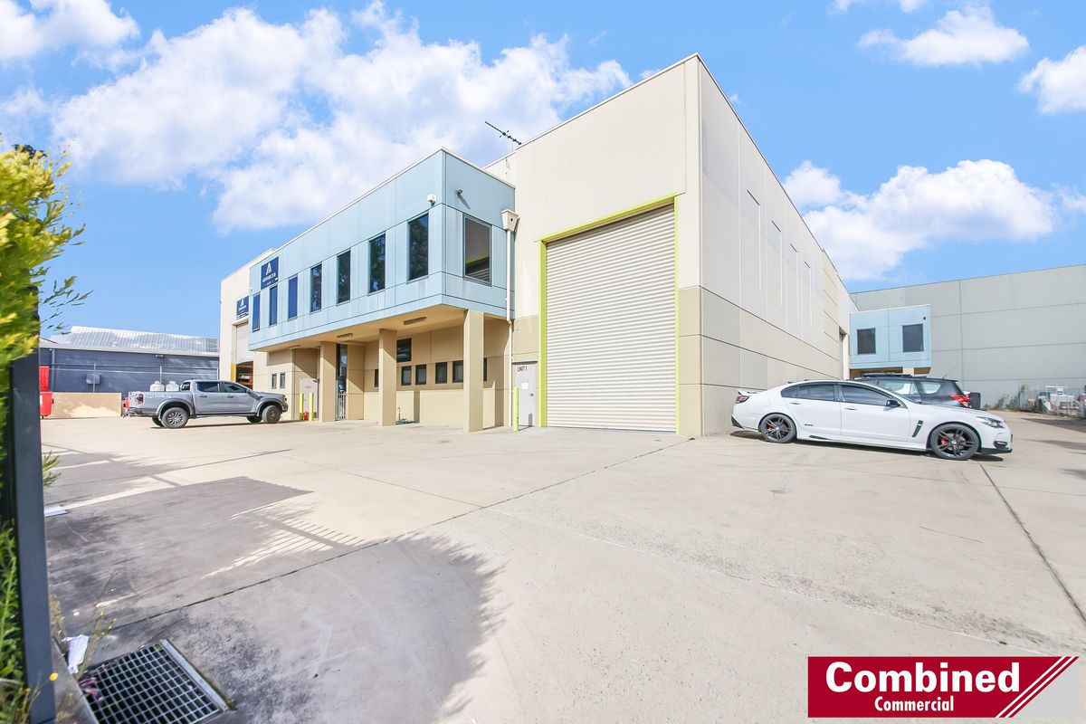 1 / 16 Porrende Street, Narellan