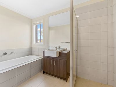 2 Bindley Street, Weir Views