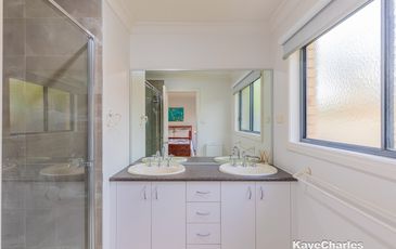 7 Castle Court, Beaconsfield