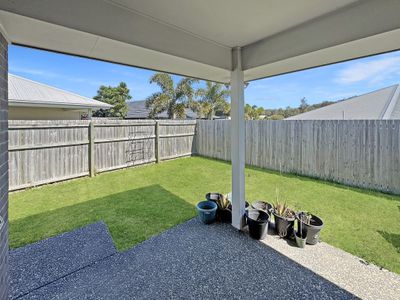 1 / 44 Village Blvd, Pimpama