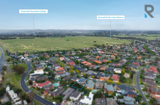 20 Coach House Drive, Attwood