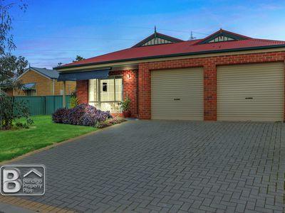 8 Emma Place, Quarry Hill