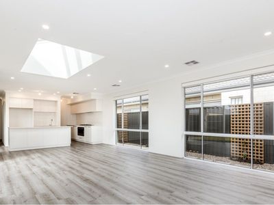 12 Pavarotti Vista, Hammond Park