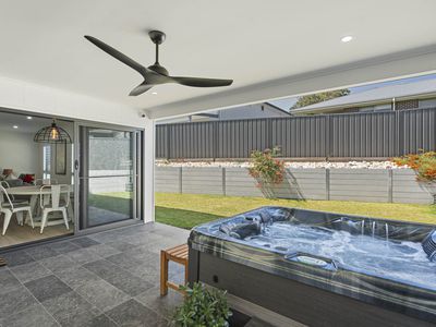 6 Peppermint Road, Morisset