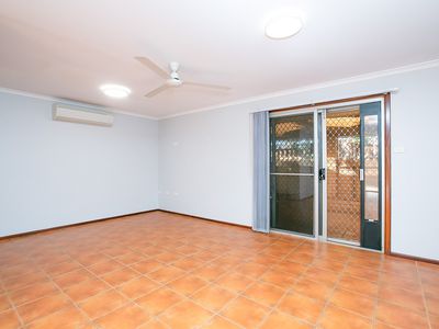 6 Delamere Place, South Hedland