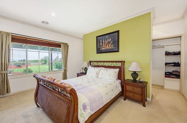 35 The Ridge, Oaklands Junction