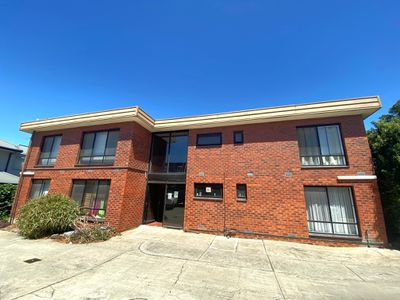 6 / 7 Hatfield Court, West Footscray