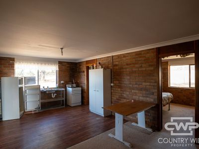 989 South Valley Road, Rocky Creek