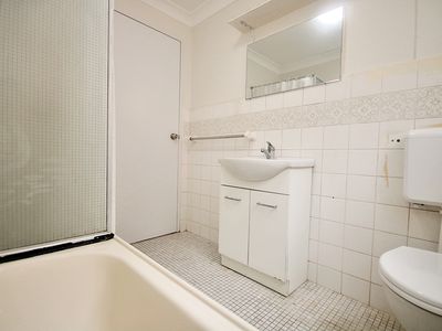 2 / 94 Sproule Street, Lakemba