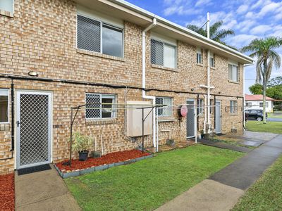 3 / 3 King Street, Urangan