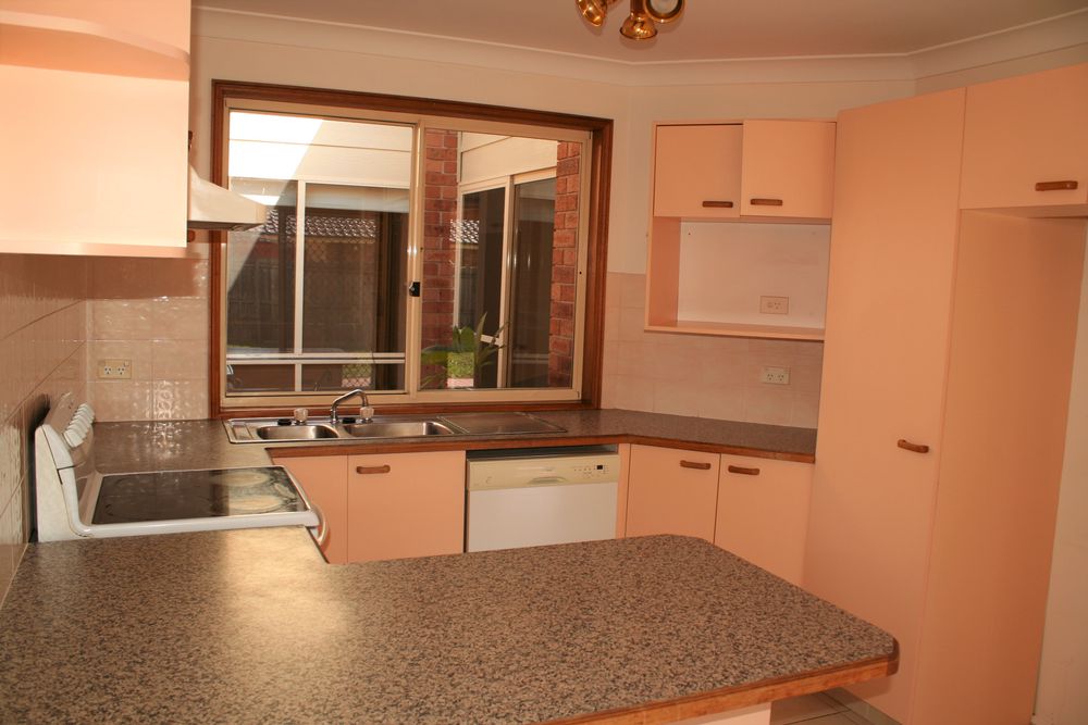 6 Exbury Court, Wattle Grove