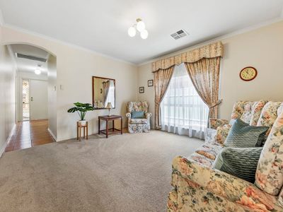 22 Brookside Street, Oakden