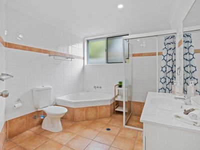 17 Maureen Court, Broadbeach Waters