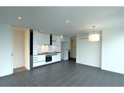1013N / 227 Toorak Road, South Yarra