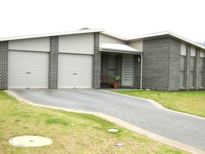 36 Dunheved Circle, Dubbo