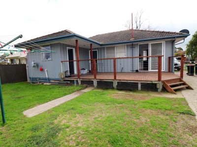 49 Sinclair Cres, Seymour