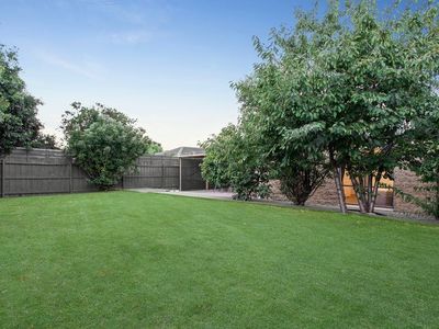 8 Little Acre Cl, Langwarrin