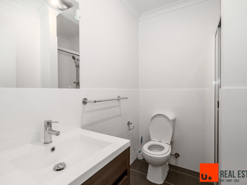 27 / 40 Henry Kendall Street, Franklin
