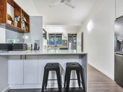27 Forrest Parade , Bakewell