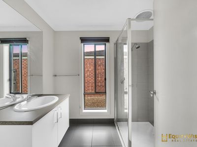 40 Stonecrop Way, Wyndham Vale