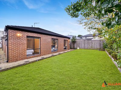 5 Statham View, Cranbourne West