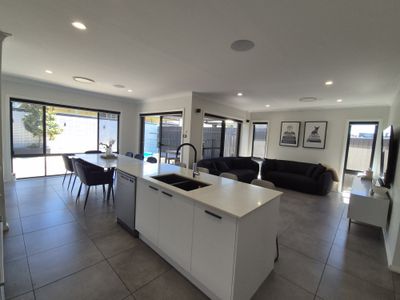 83 Contour Road, Austral