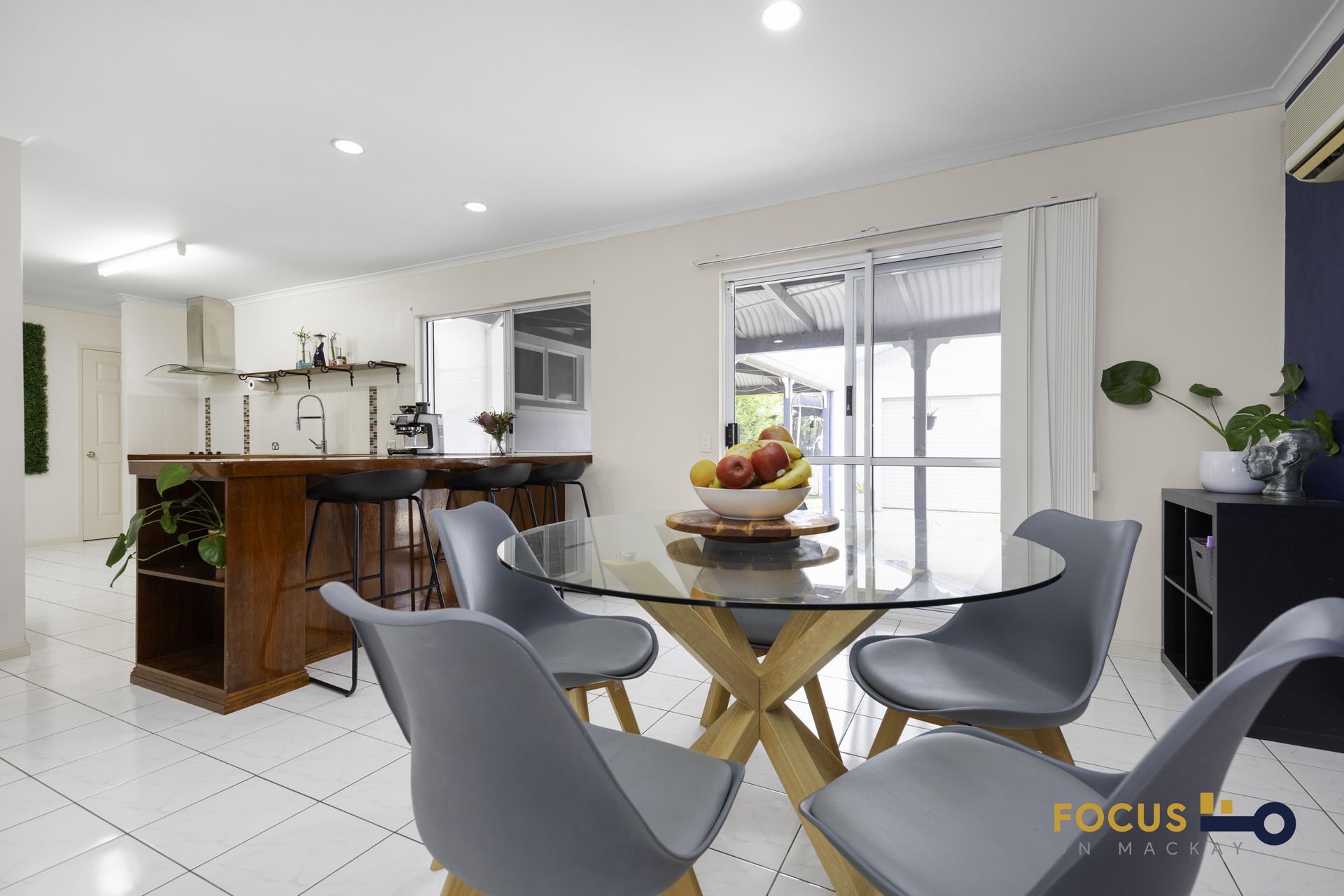 14 Outlook Crescent, Mount Pleasant