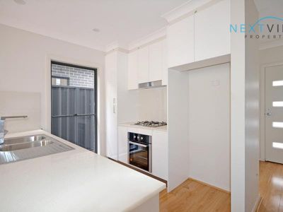 9 / 141 Lake Road, Elermore Vale