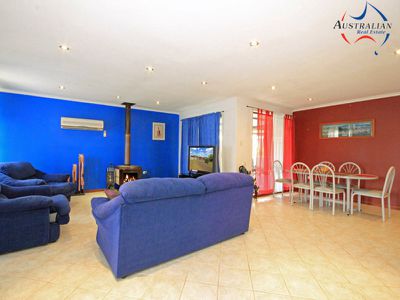 11 Macina Place, St Clair