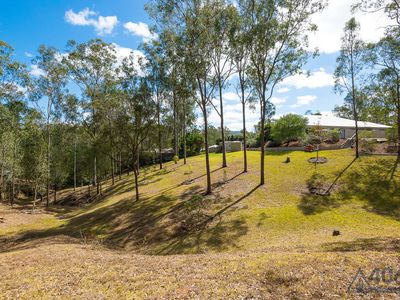 24 Wilmott Court, Mount Crosby